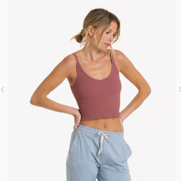 VUORI WOMEN'S RIB CROP TANK ROSEWOOD - Picture 4 of 9